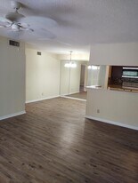 2512 SE Anchorage Cove in Port St. Lucie, FL - Building Photo