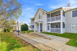 2233 S Main St in Ann Arbor, MI - Building Photo