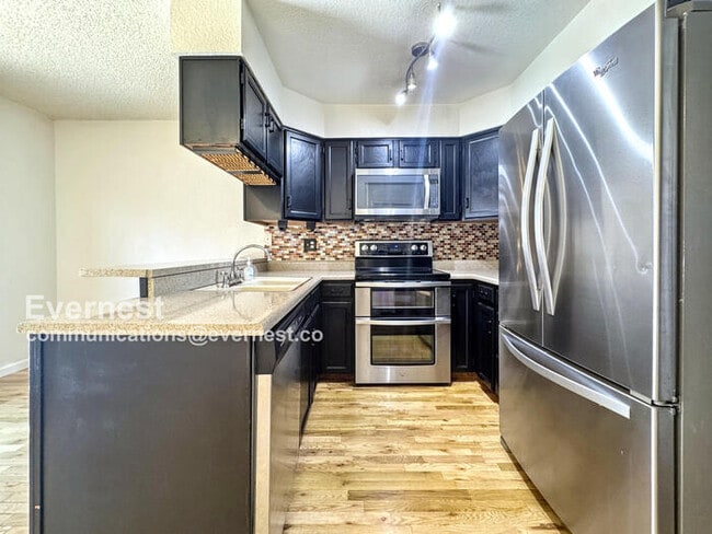 12074 E Ford Cir in Aurora, CO - Building Photo - Building Photo