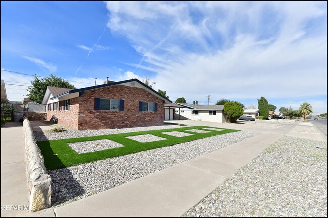 property at 3217 Wedgewood Dr