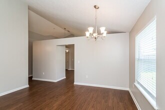 699 Bellshire Dr in Orange Park, FL - Building Photo - Building Photo
