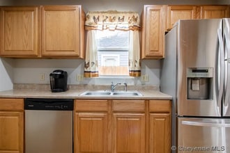 620 Alexander Ave in Cheyenne, WY - Foto de edificio - Building Photo