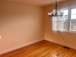 8 1/2 4th St in Danbury, CT - Building Photo - Building Photo