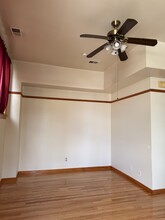 3856 N Bernard St, Unit 1 in Chicago, IL - Foto de edificio - Building Photo