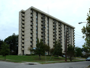 Solomon Towers in Wilmington, NC - Foto de edificio - Building Photo