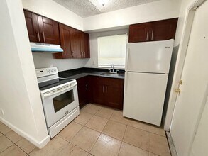 5224 NW 16th St in Lauderhill, FL - Building Photo - Building Photo