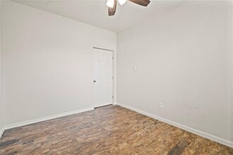 8243 Mandalay Bay Dr in Baytown, TX - Building Photo - Building Photo