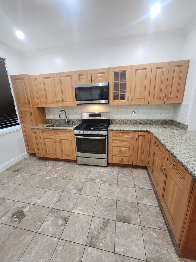 810 22ND St in Union City, NJ - Building Photo - Building Photo