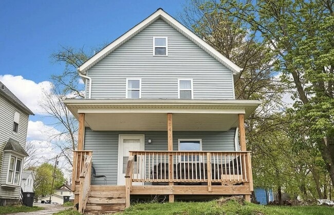 property at 454 Kling St