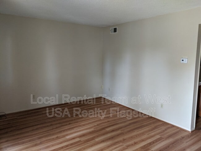 property at 609 W Dale Ave