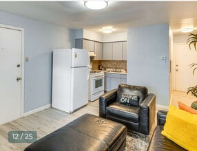 8136 S Kedzie Ave in Chicago, IL - Building Photo - Building Photo