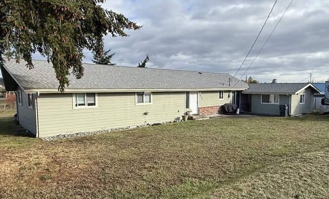 950 E Belfield Ave in Sequim, WA - Building Photo - Building Photo