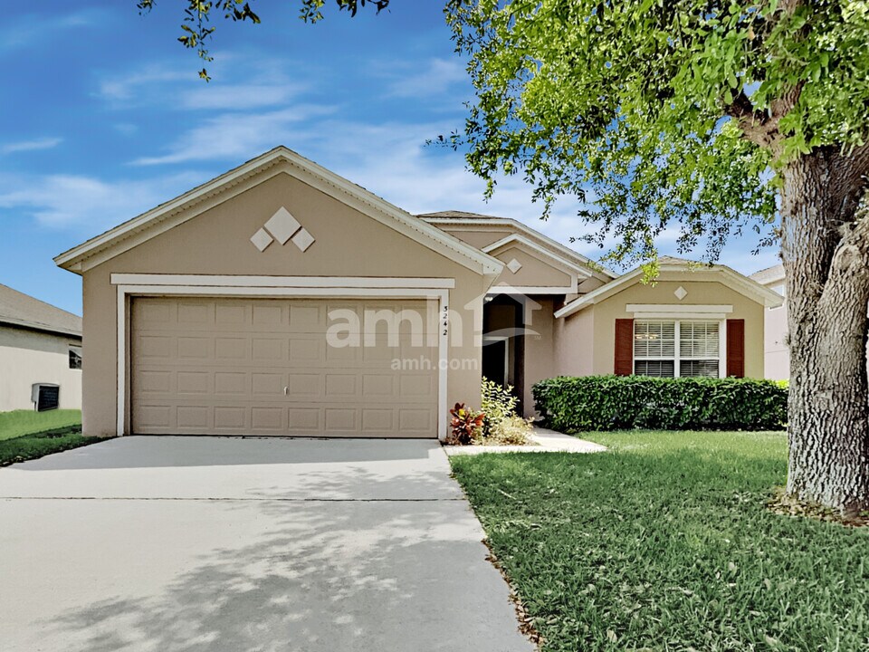 3242 Murray Hill Loop in Kissimmee, FL - Building Photo