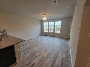 3333 Solana Cir in Denton, TX - Foto de edificio - Building Photo