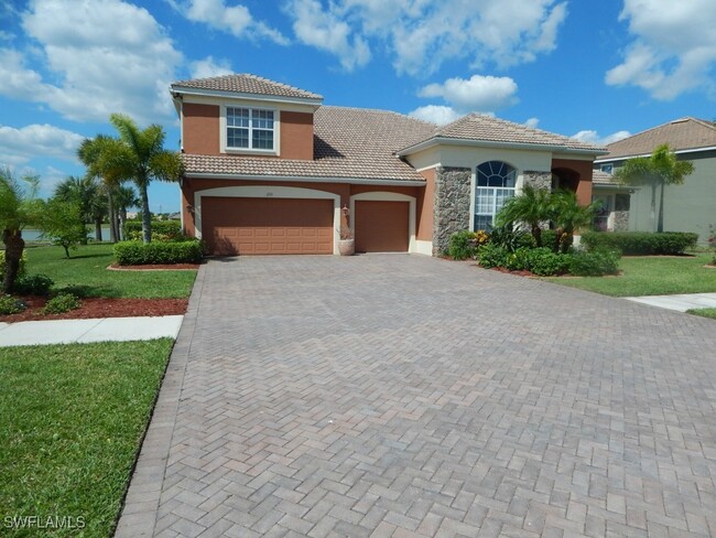 2110 Grove Dr in Naples, FL - Building Photo - Building Photo