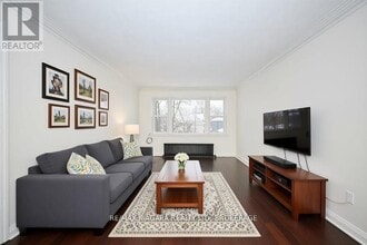 81 Maple St in St Catharines, ON - Building Photo - Building Photo