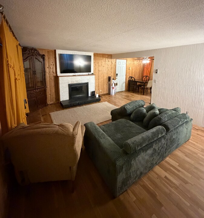 1474 NE 6th Ave in Oak Harbor, WA - Building Photo