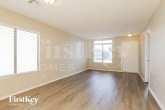 15890 W Cottonwood St in Surprise, AZ - Building Photo - Building Photo