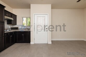 126 Royce Ln in Merced, CA - Building Photo - Building Photo