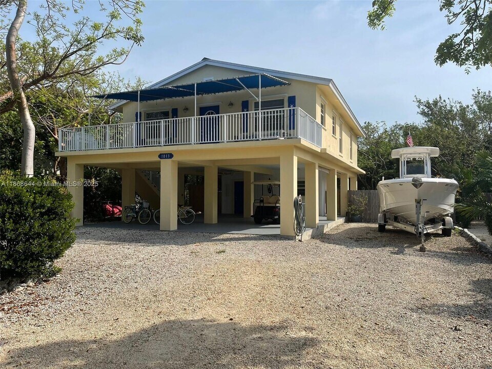 1013 Snapper Ln in Key Largo, FL - Building Photo