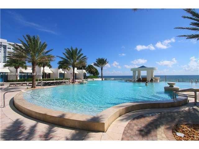 3101 S Ocean Dr, Unit 1404 in Hollywood, FL - Building Photo - Building Photo