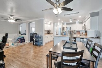 244 N Tiago Dr in Gilbert, AZ - Building Photo - Building Photo