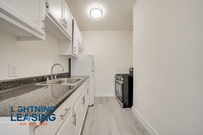 property at 1518 Wilton Pl