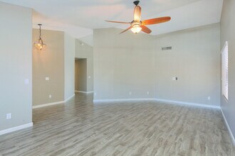 8517 W Caribbean Ln in Peoria, AZ - Building Photo - Building Photo