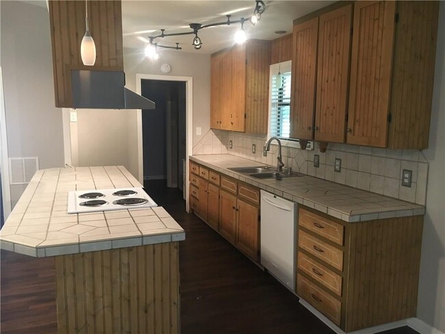 650 Co Rd 252 in Georgetown, TX - Building Photo - Building Photo