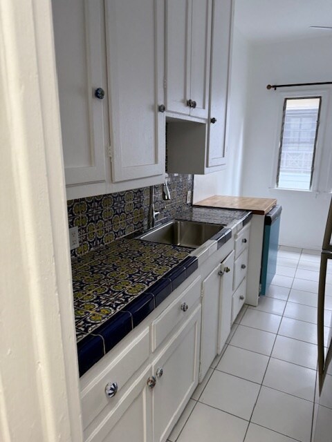 232 N Clark Dr in Beverly Hills, CA - Building Photo