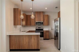 3408 Duke Ave-Unit -2 in McAllen, TX - Building Photo - Building Photo