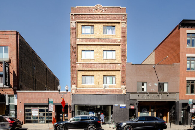 property at 1555 N Milwaukee Ave