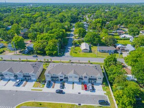 654 Moscato Dr in Daytona Beach, FL - Building Photo - Building Photo