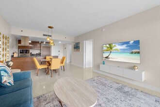 485 Brickell Ave in Miami, FL - Building Photo - Building Photo