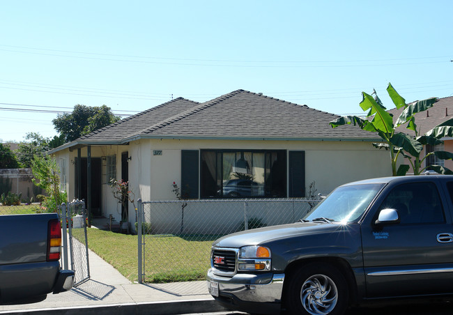 377-379 N G St in Oxnard, CA - Foto de edificio - Building Photo