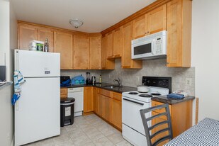 Melrose Court Apartments in Elkins Park, PA - Building Photo