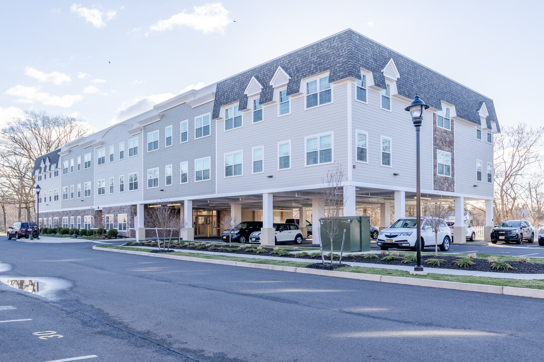 Baypointe at Keyport Apartments in Keyport, NJ - Building Photo