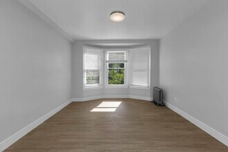 1130 Larkin in San Francisco, CA - Foto de edificio - Building Photo