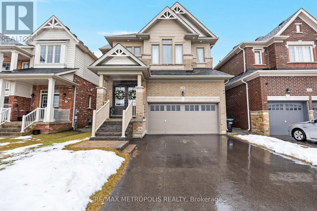 118 Lorne Thomas Pl in New Tecumseth, ON - Building Photo