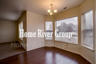 11033 W Brassy Cove Loop in Nampa, ID - Building Photo - Building Photo