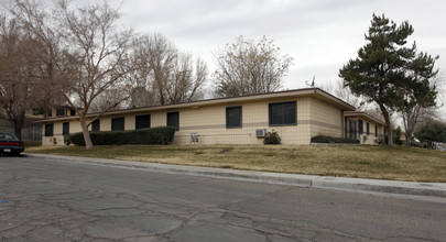 Fredericks Apartments in Barstow, CA - Building Photo - Building Photo