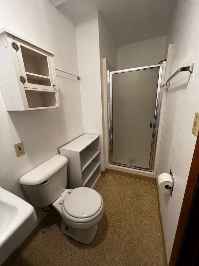 802-806 Queen Ave SE