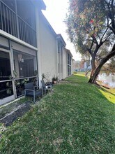 5533 Courtyard Dr in Margate, FL - Building Photo - Building Photo