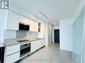 39 Mary St in Barrie, ON - Building Photo - Building Photo