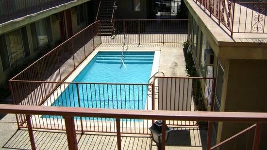 Fountain West Apartments in Los Angeles, CA - Foto de edificio - Building Photo