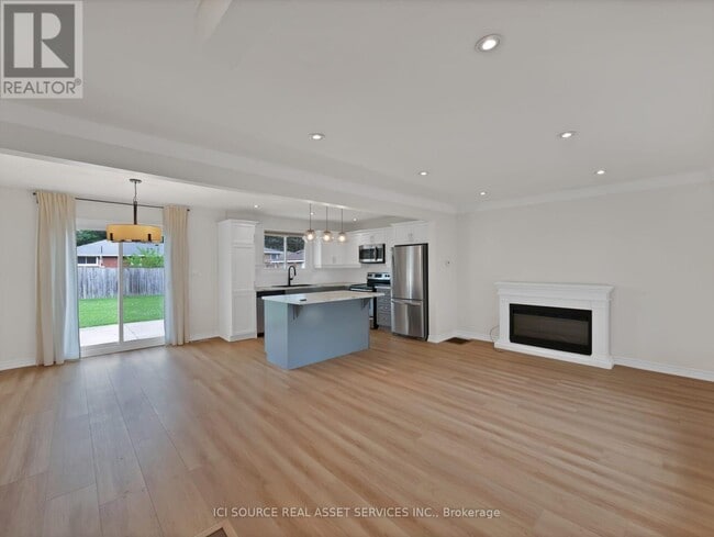 property at 14 Clement Pl