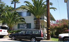 208 Oceano Ave in Santa Barbara, CA - Foto de edificio - Building Photo