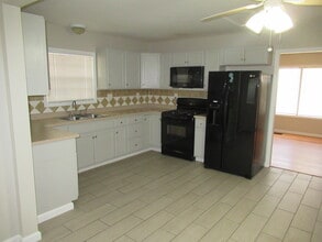 1006 Montrose Ave in Colorado Springs, CO - Building Photo - Building Photo