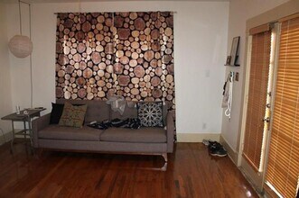 1420 W 10th St in Dallas, TX - Building Photo - Building Photo