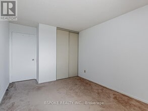 2466-2466 Eglinton Ave E in Toronto, ON - Building Photo - Building Photo